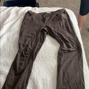 UA BROWN GRAY LOOSE FIT PANT
